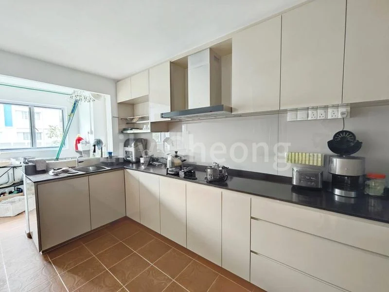 4 Room (4A) HDB for Rent in  403 Woodlands Street 41 - Image 3