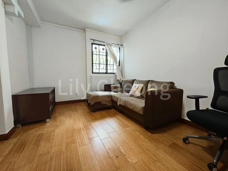 4 Room (4A) HDB for Rent in  403 Woodlands Street 41 - Image 6