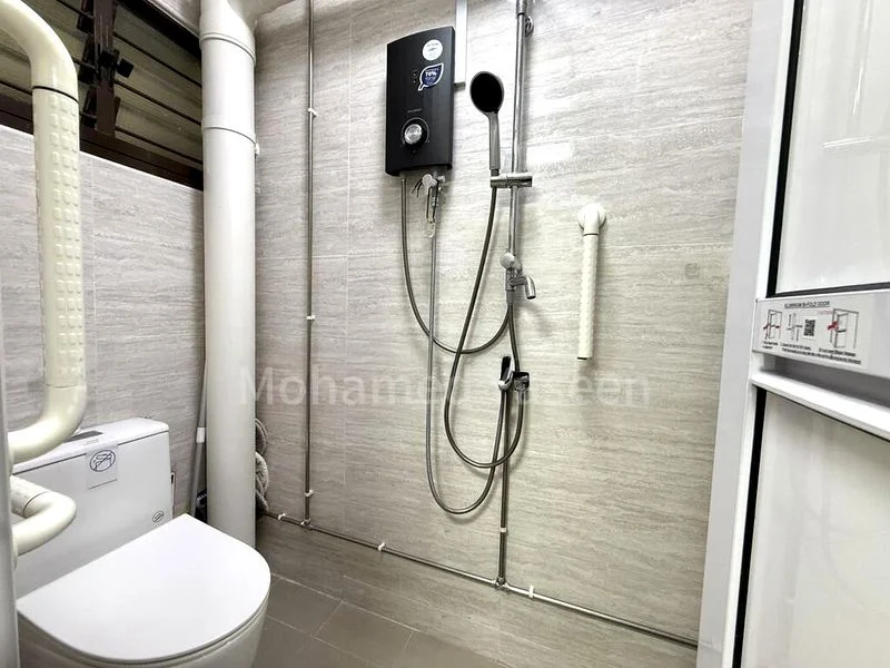 Maisonette HDB for Sale in  860 Tampines Avenue 5 - Image 11