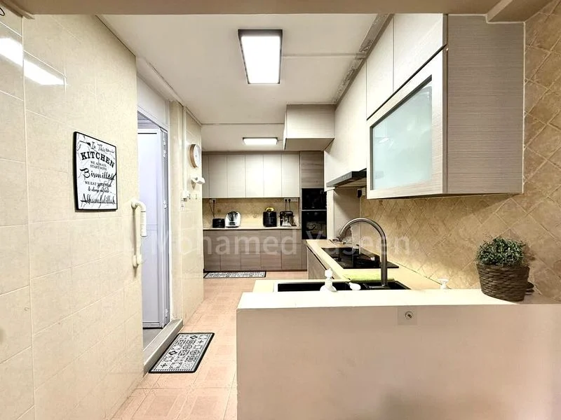 Maisonette HDB for Sale in  860 Tampines Avenue 5 - Image 13