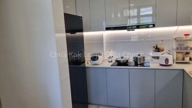 2 Bed Condo for Sale in  Azalea Park Condominium - Image 5