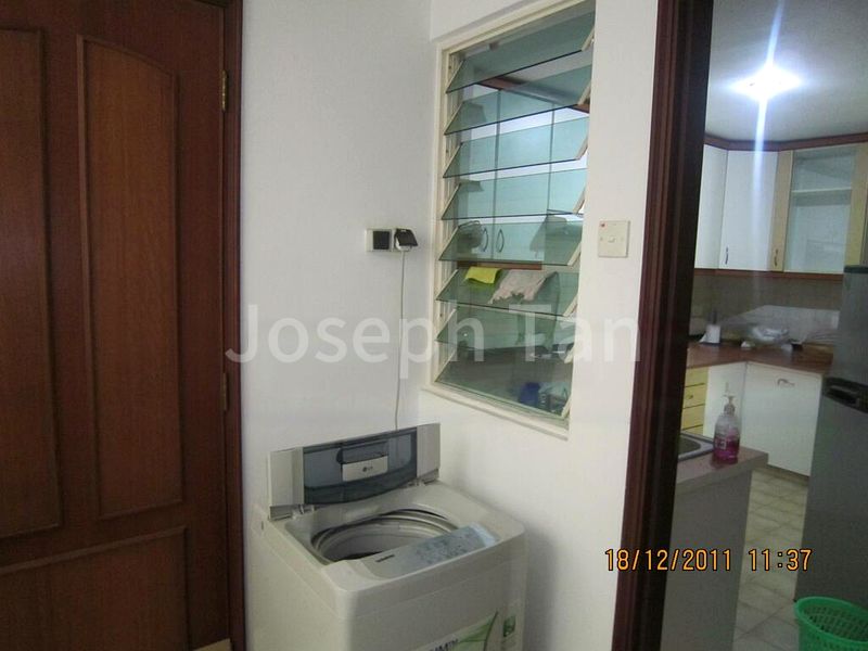 3 Bed Apartment (Condo) for Sale in 32 Penhas Road - Image 6