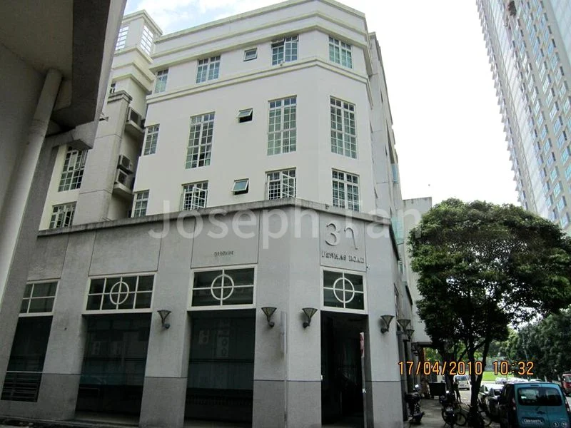 3 Bed Apartment (Condo) for Sale in 32 Penhas Road - Image 4