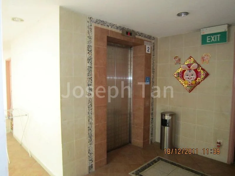 3 Bed Apartment (Condo) for Sale in 32 Penhas Road - Image 1