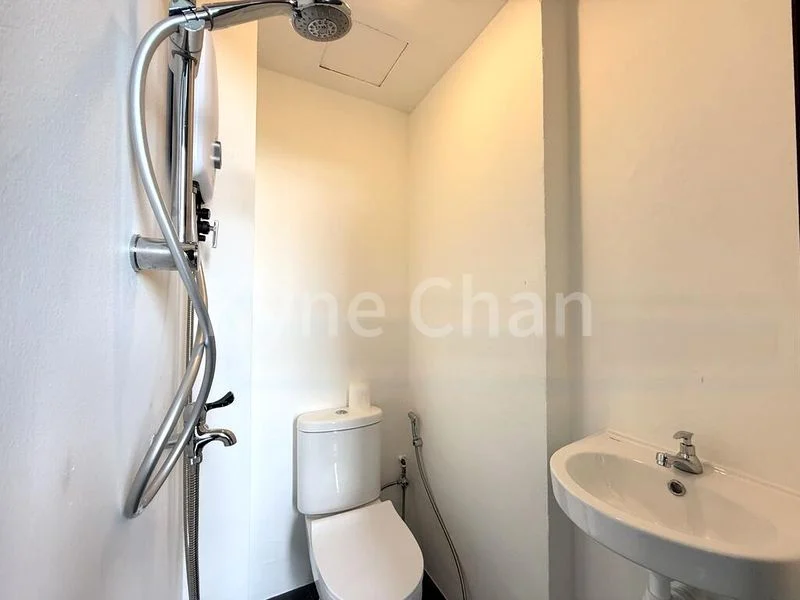 Room (Condo) for Rent in The Atria At Meyer - Image 8