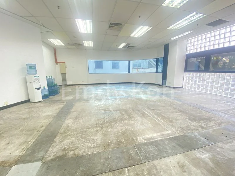 Office for Rent in St. Andrew's Centre - Image 1