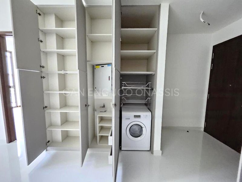 1 Bed Condo for Sale in  Holland Grove Road - Image 5