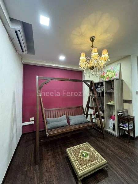 4 Room (4A) HDB for Sale in  347 Tampines Street 33 - Image 2