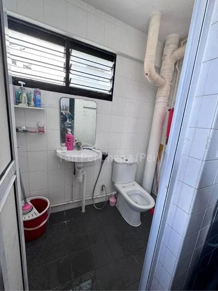 4 Room (4S) HDB for Sale in  630 Hougang Avenue 8 - Image 2
