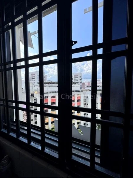 4 Room (4S) HDB for Sale in  630 Hougang Avenue 8 - Image 5