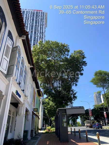 Office for Rent: 089742 Property, 2 Shops, Complex on Main Street - Image 2