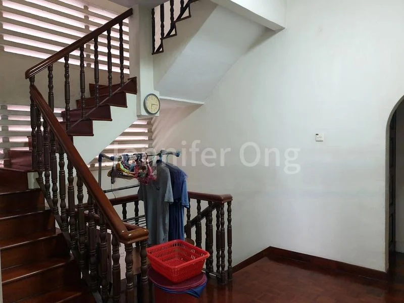 5 Bed Semi-Detached House (Landed) for Sale in Golden Rise Estate - Image 6