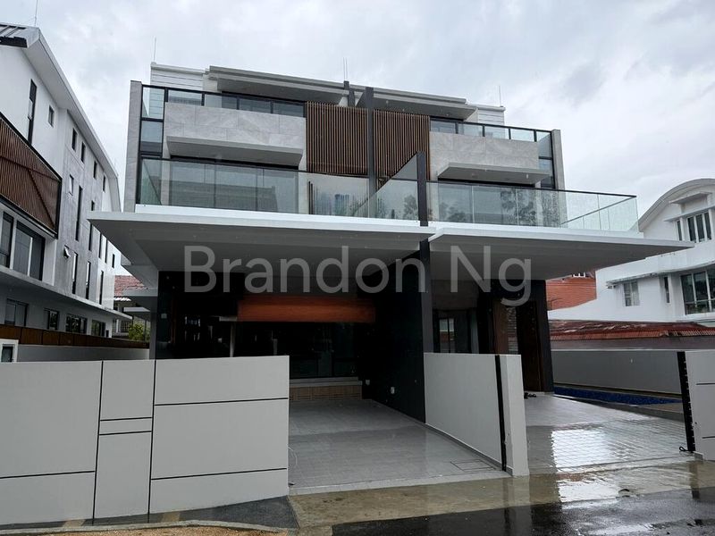 5 Bed Semi-Detached House (Landed) for Sale in East Coast Hill - Image 11