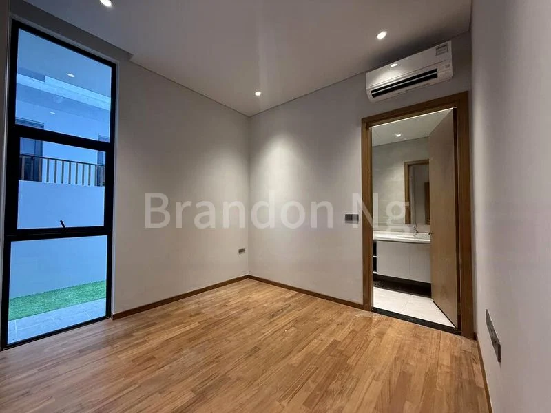 5 Bed Semi-Detached House (Landed) for Sale in East Coast Hill - Image 7