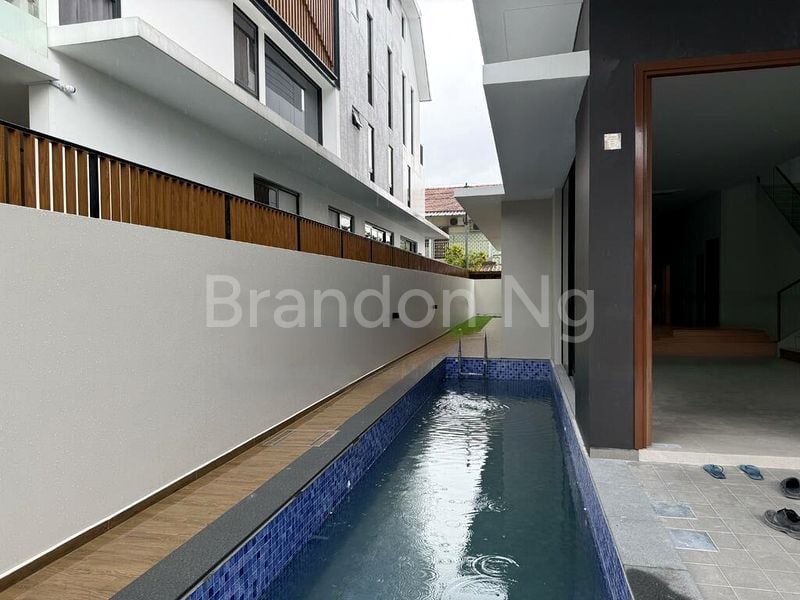 5 Bed Semi-Detached House (Landed) for Sale in East Coast Hill - Image 4