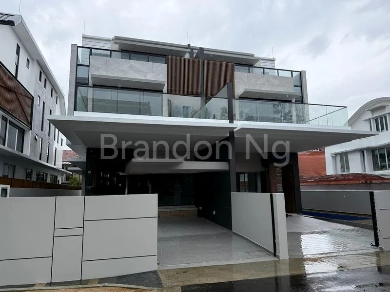 5 Bed Semi-Detached House (Landed) for Sale in East Coast Hill - Image 17