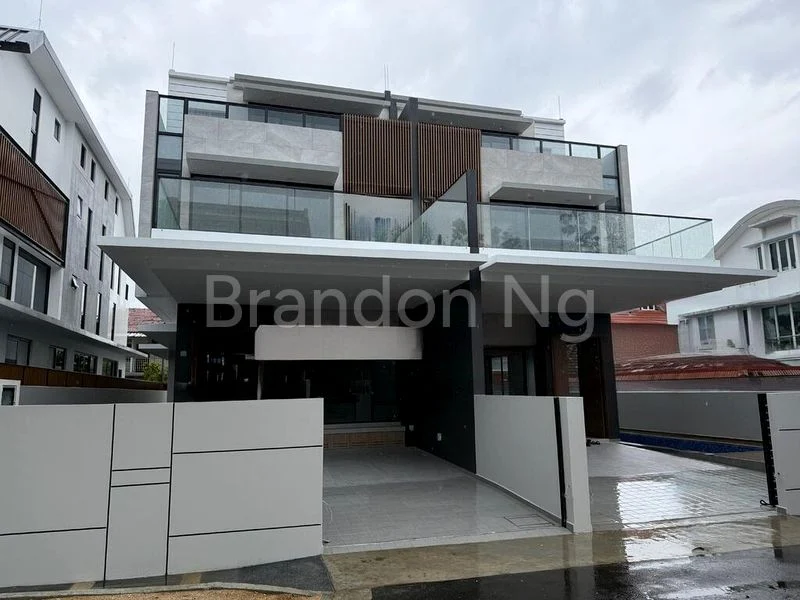 5 Bed Semi-Detached House (Landed) for Sale in East Coast Hill - Image 5