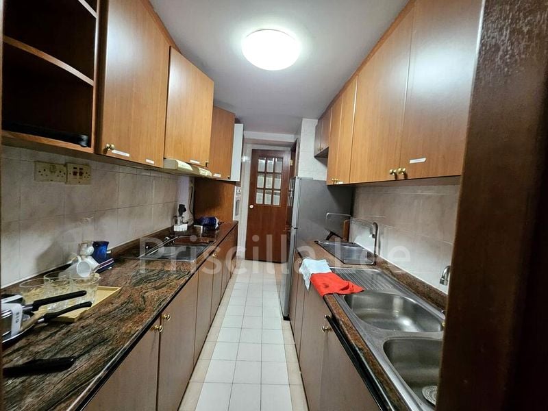 Room (Condo) for Rent in Harbourlights - Image 3