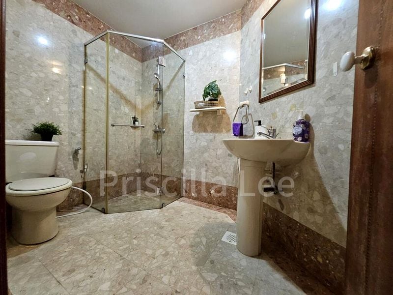 Room (Condo) for Rent in Harbourlights - Image 7