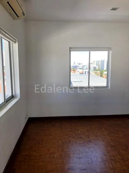 6 Bed Bungalow (Landed) for Sale in  Sommerville Walk - Image 5