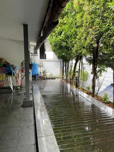 6 Bed Bungalow (Landed) for Sale in  Sommerville Walk - Image 2