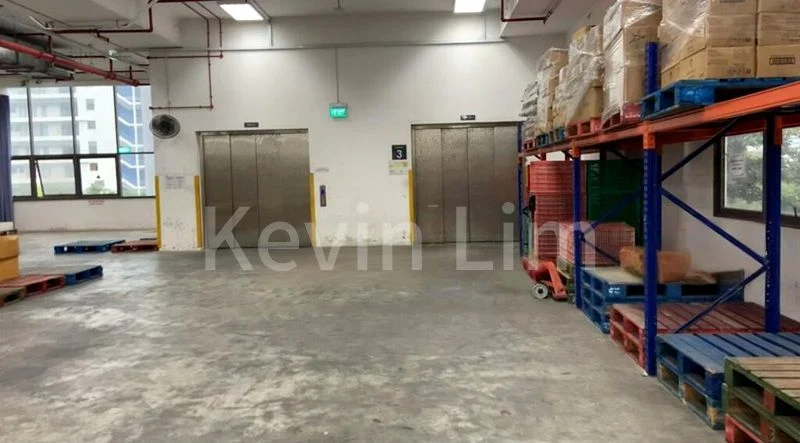 Factory / Workshop (B2) for Rent: Tampines Street 92 - Image 1