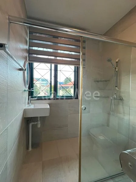 Master Room (Landed) for Rent in Lakeside Grove - Image 2