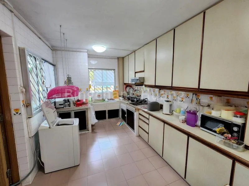 5 Room (5A) HDB for Sale in  104 Jalan Rajah - Image 7