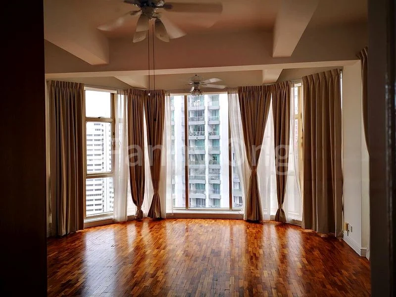 4 Bed Condo for Rent in  Leonie Condotel - Image 1