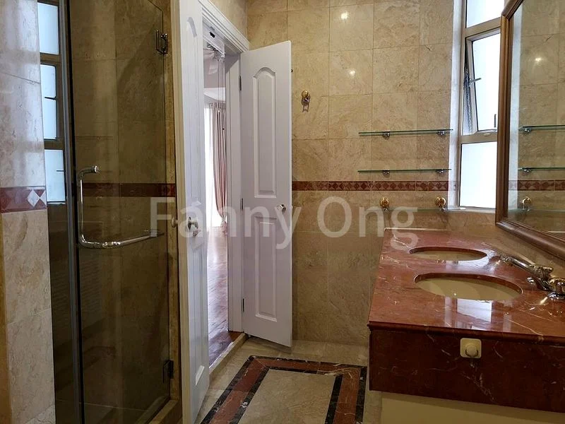 4 Bed Condo for Rent in  Leonie Condotel - Image 4