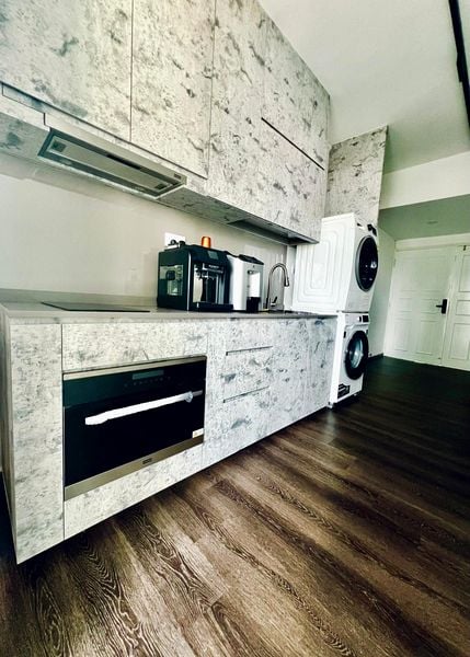 Common Room (Condo) for Rent in Birchwood Mansions - Image 3