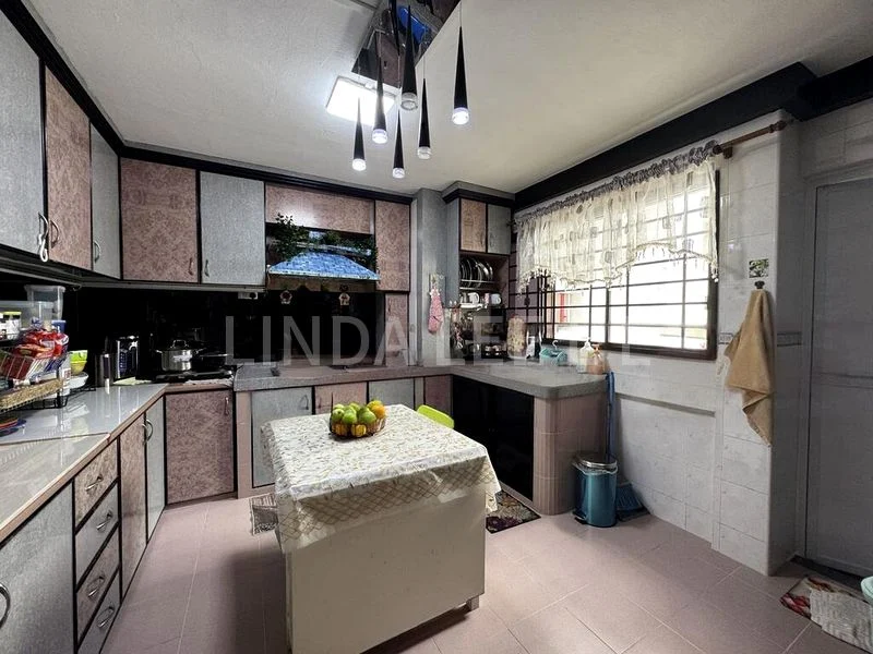 5 Room (5I) HDB for Sale in  625 Yishun Street 61 - Image 7