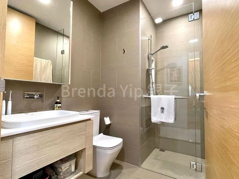 2 Bed Condo for Rent in  The Crest - Image 9