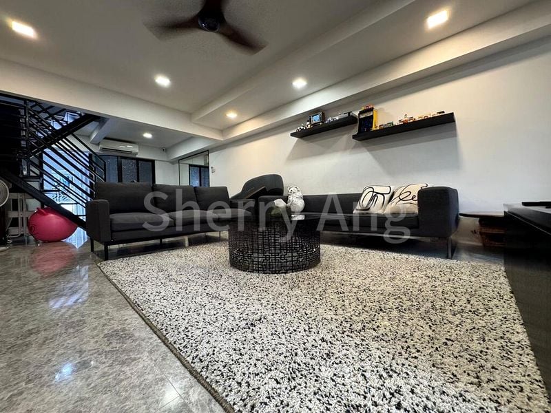 4 Bed Terraced House (Landed) for Sale in  Jalan Mesra - Image 5