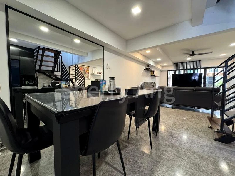 4 Bed Terraced House (Landed) for Sale in  Jalan Mesra - Image 9