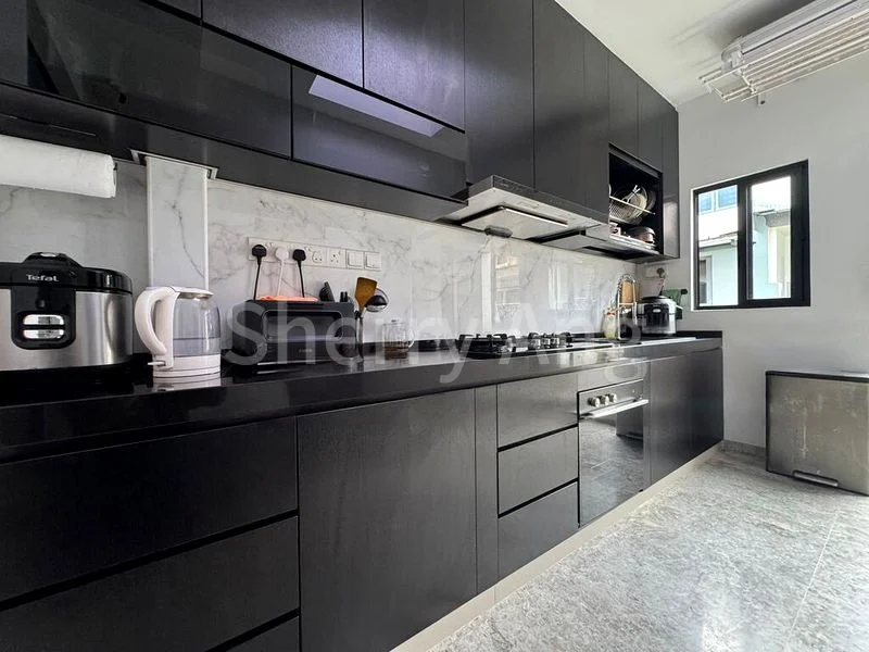 4 Bed Terraced House (Landed) for Sale in  Jalan Mesra - Image 8