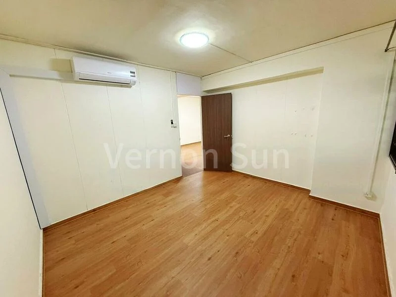 4 Room (4A) HDB for Rent in  898B Woodlands Drive 50 - Image 2
