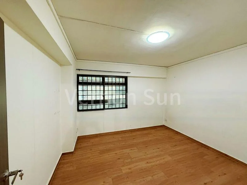 4 Room (4A) HDB for Rent in  898B Woodlands Drive 50 - Image 3