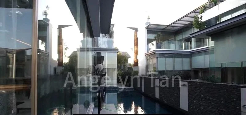 5 Bed Bungalow (Landed) for Sale in  Ocean Drive - Image 1