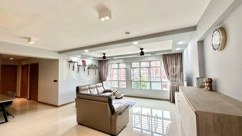 5 Room (5I) HDB for Sale in  439B Bukit Batok West Avenue 8 - Image 3