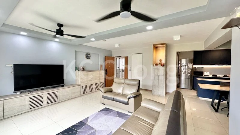 5 Room (5I) HDB for Sale in  439B Bukit Batok West Avenue 8 - Image 1