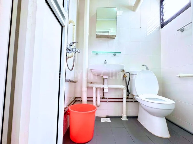 3 Room (3NG) HDB for Rent in  637 Ang Mo Kio Avenue 6 - Image 10