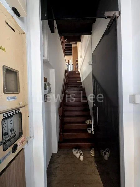 Shop / Shophouse for Rent: Retail | Office | Tourist Spot on Sago Street, Chinatown - Image 9