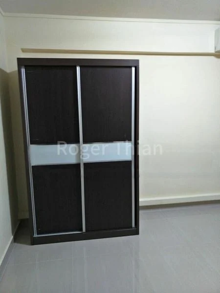 Common Room (HDB) for Rent in  163 Stirling Road - Image 6