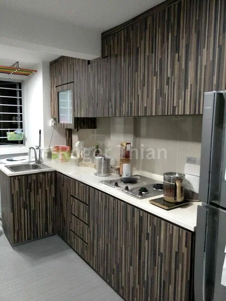 Common Room (HDB) for Rent in  163 Stirling Road - Image 1