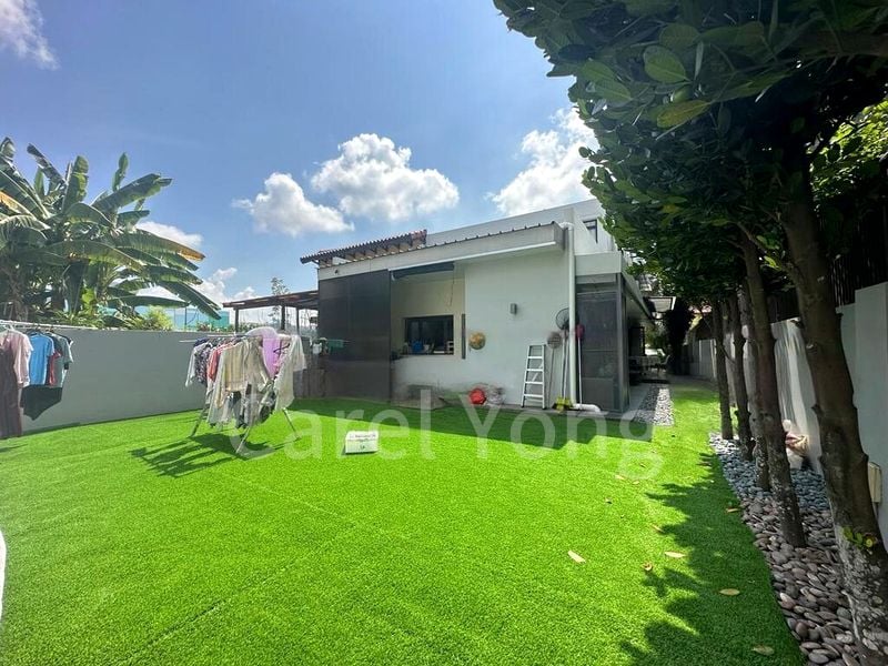 5 Bed Semi-Detached House (Landed) for Rent in  Bedok Pesari - Image 11
