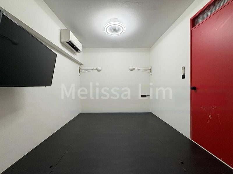 2 Bed Walk-up Apartment (Condo) for Rent in  Zion Road - Image 4