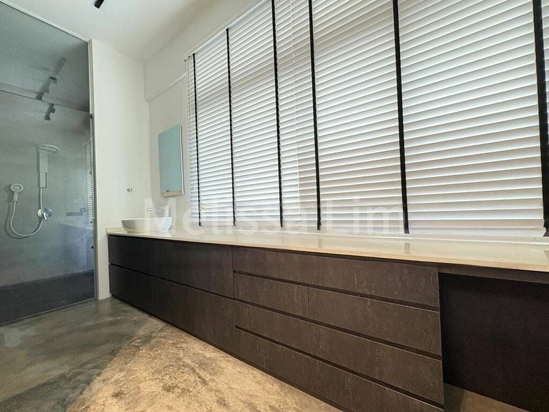 2 Bed Walk-up Apartment (Condo) for Rent in  Zion Road - Image 3