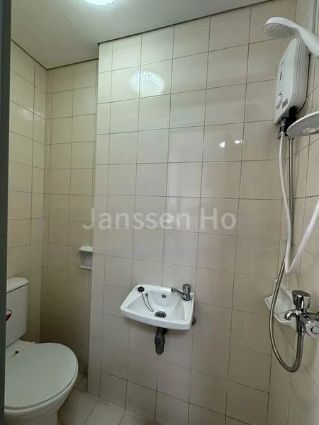 Room (Condo) for Rent in  Sunhaven - Image 11