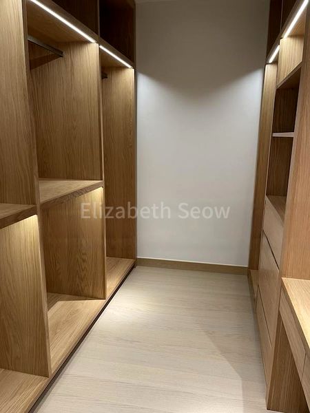 3 Bed Condo for Rent in  The Colonnade - Image 13